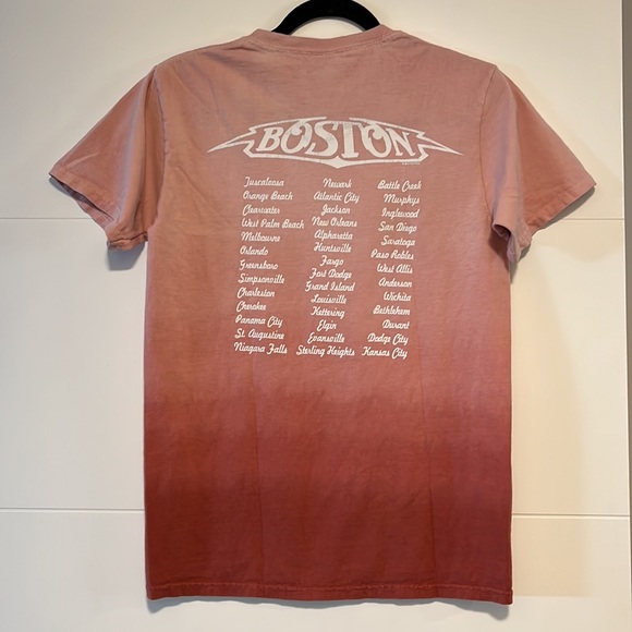 Boston World Tour Concert Tee Shirt - Picture 7 of 14